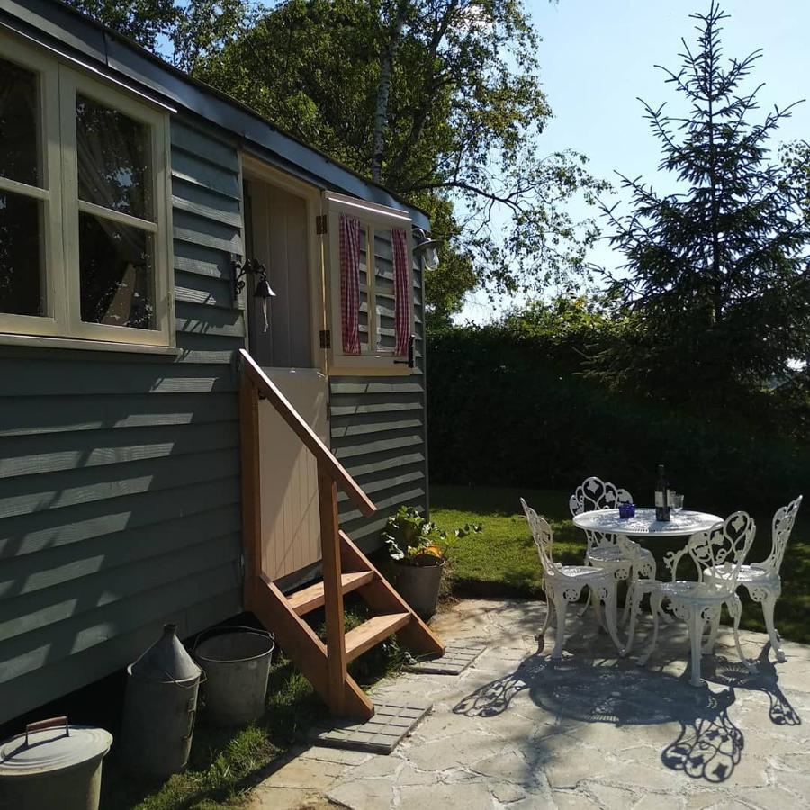 The English Shepherds Hut @ Les Aulnaies Echauffour Eksteriør bilde