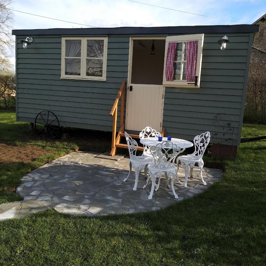 The English Shepherds Hut @ Les Aulnaies Echauffour Eksteriør bilde